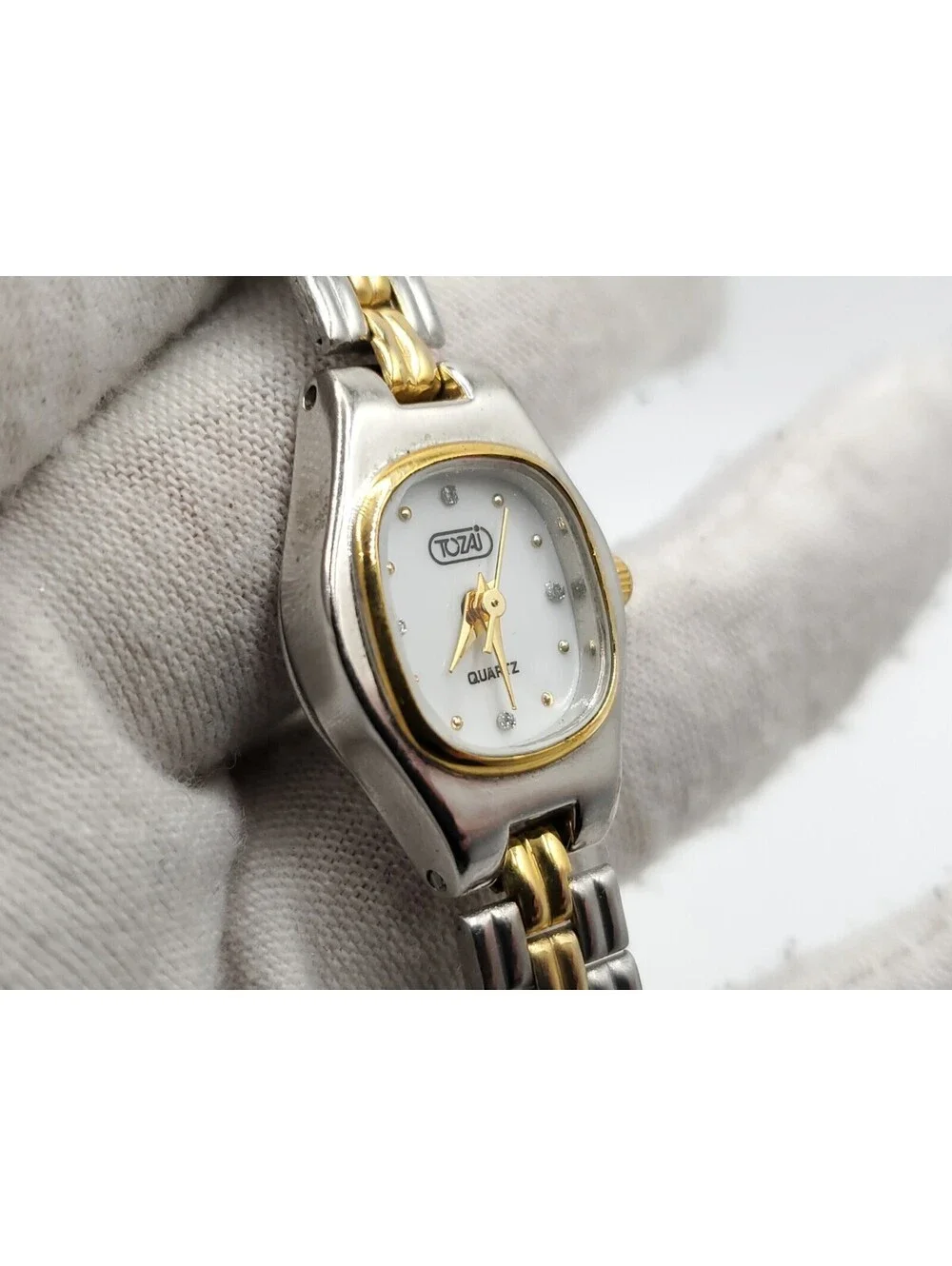 Tozai Quartz Women Watch Two-Tone White Dial Adjustable Band 18mm